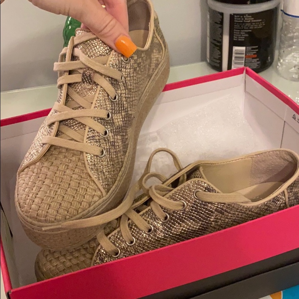 Vince Camuto Platform Shoes DELETING 12/26❗️